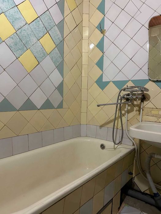 Продам  2-комн. квартиру-начало пр. Слабожанского! Возможно-сертификат