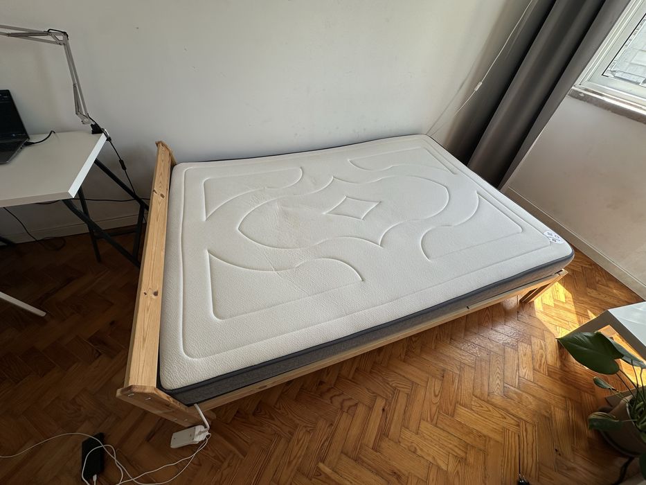 Cama + colchão 140x200