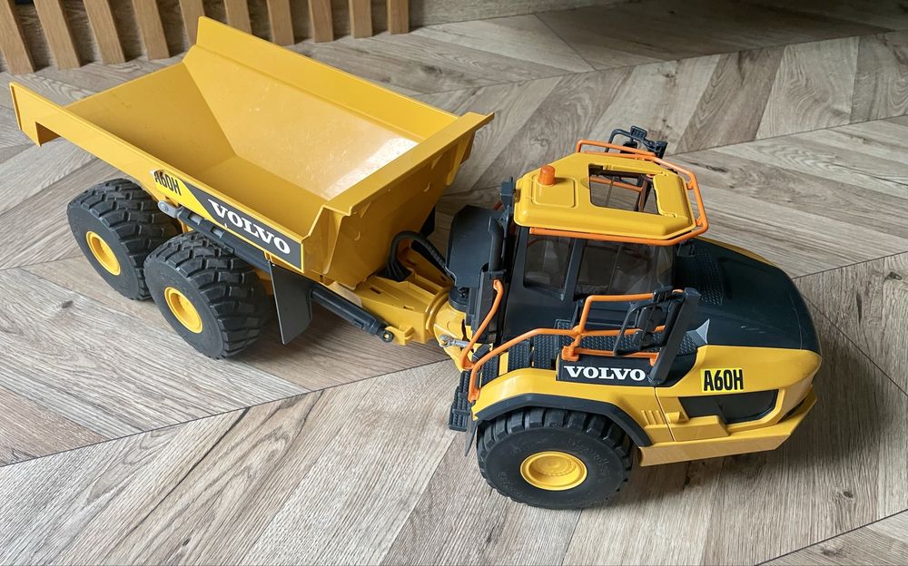 Bruder 02455 Volvo A60H