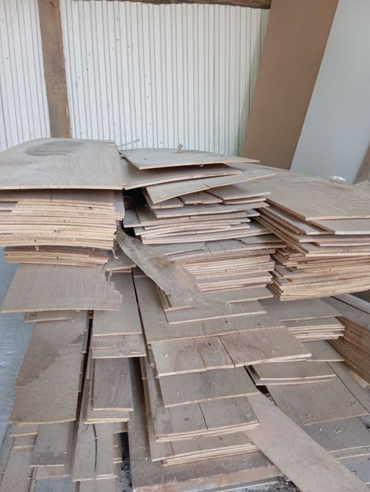 Lamele dębowe różne.