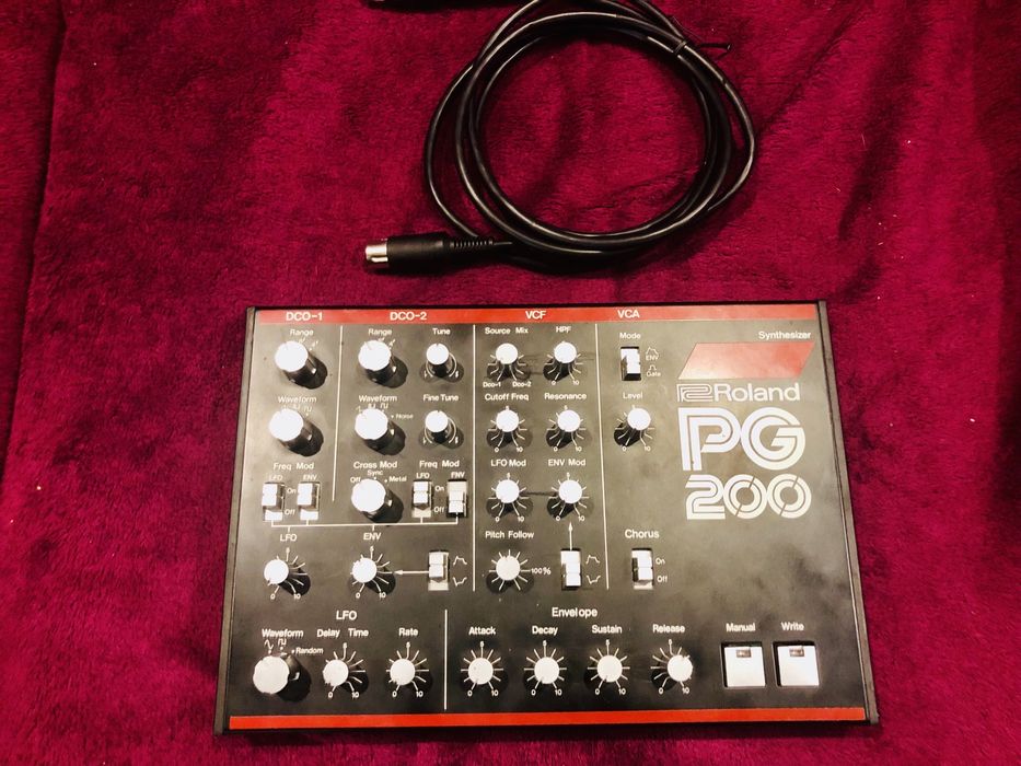 Roland PG-200 (controlador original para o JX3P)