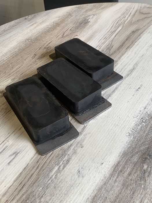 Подушки металеві під кузов самоскида 60*120*30