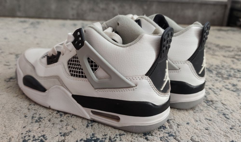Кросівки Air Jordan 4 Retro Military Black / 37.5 розмір (23.5 см)