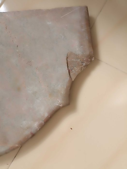 Par de Mísulas/mesas de cabeceira em talha dourada e marmore.