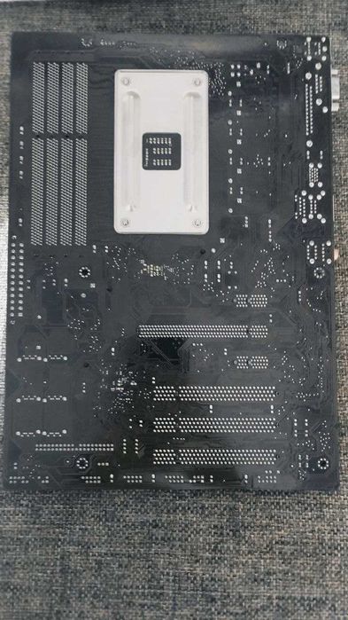 Материнська плата ASUS M5A78L/USB3 +AM3 AMD Phenom ll, 2x2 gb +башня