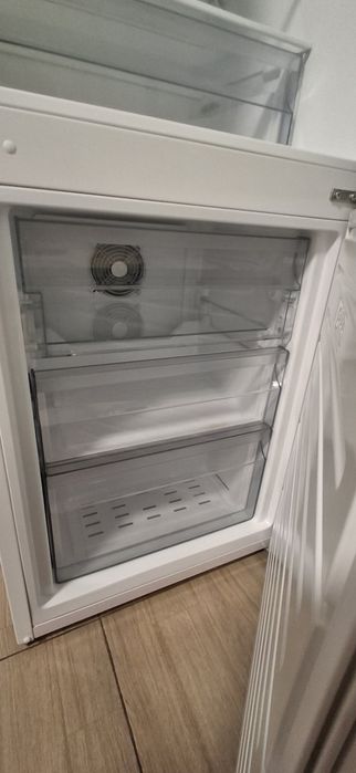 Холодильник vestfrost