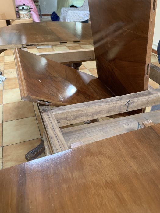 Mesa - Madeira de mogno