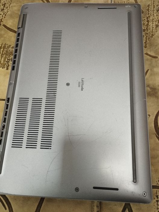 Latitude 5330 i7/32/256gb