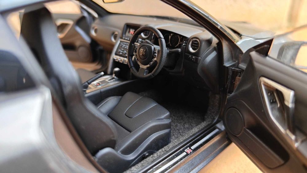 Nissan GT-R R35 AutoArt 1/18