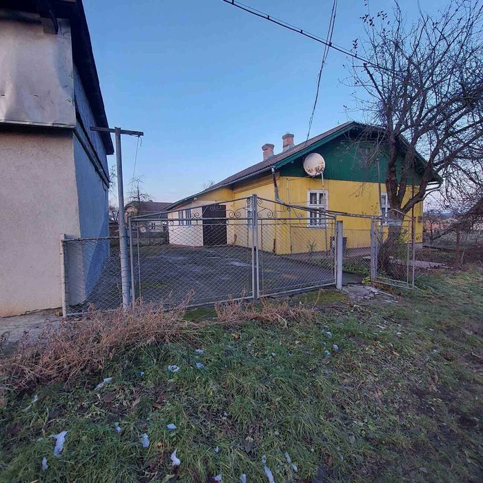 Продається будинок м.Бурштин .