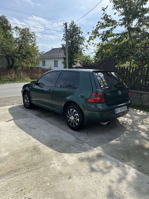 Volkswagen golf 4 машина ( не Passat bmw audi)