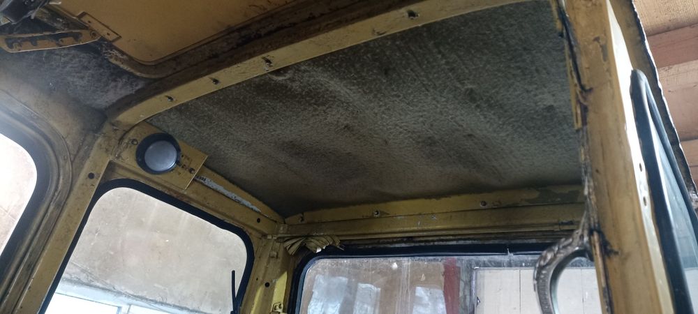 Мала кабіна трактора юмз