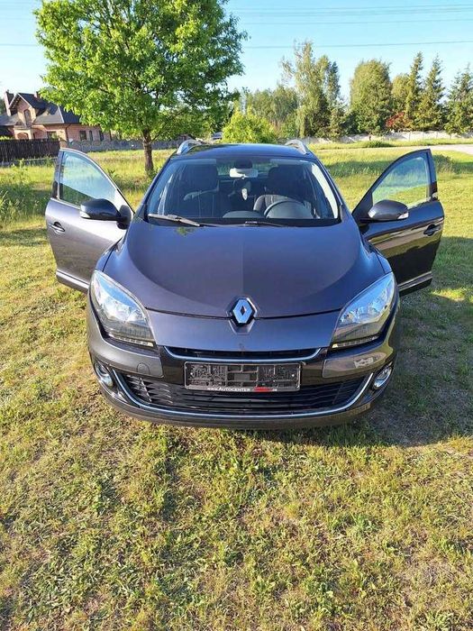 Renaulit Megane benzyna 1,2 rok 2012