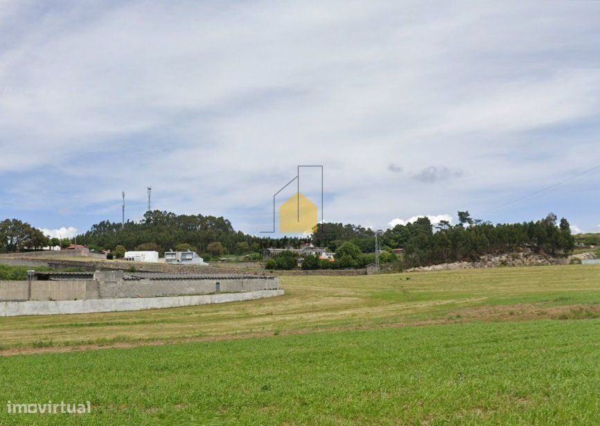 Terreno com capacidade construtiva