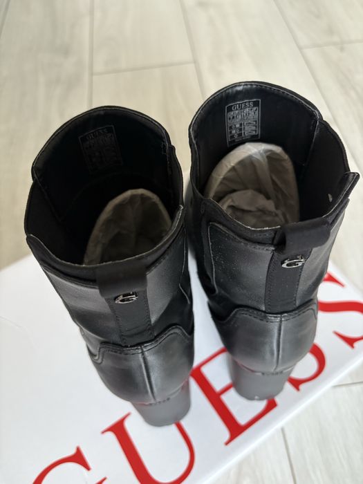 Wysokie czarne botki Guess 40