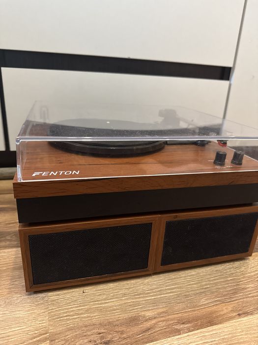 Gramofon RP165 Fenton + głośniki
