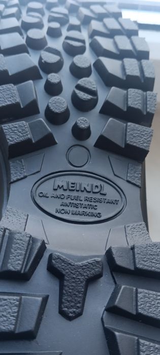 Продаю німецькі берци Meindl нові