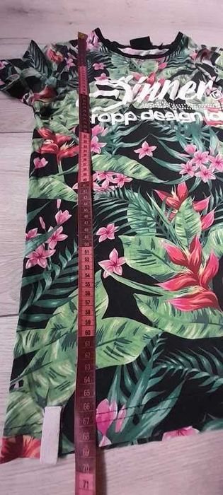 Tshirt męski z krótkim rękawem w motywy roślinne.Cropp