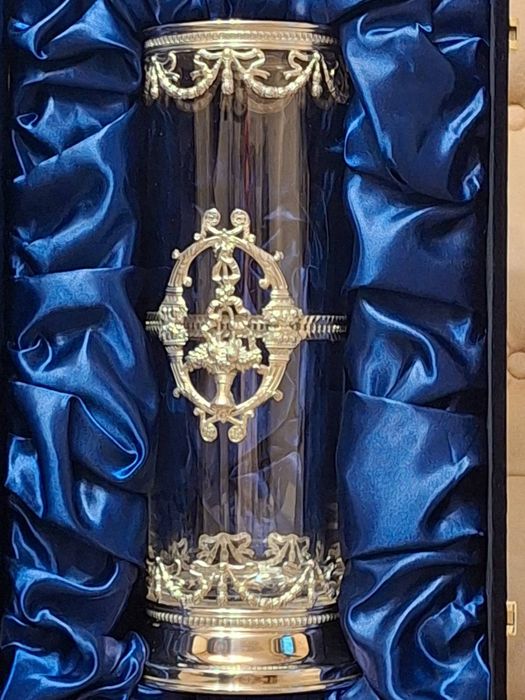Продам вазу Faberge