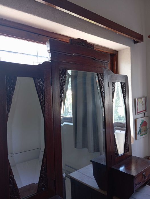 Toucador/cómoda em madeira maçica