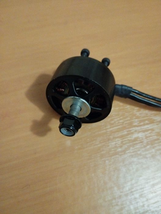 Безщітковий двигун M2810 1100KV