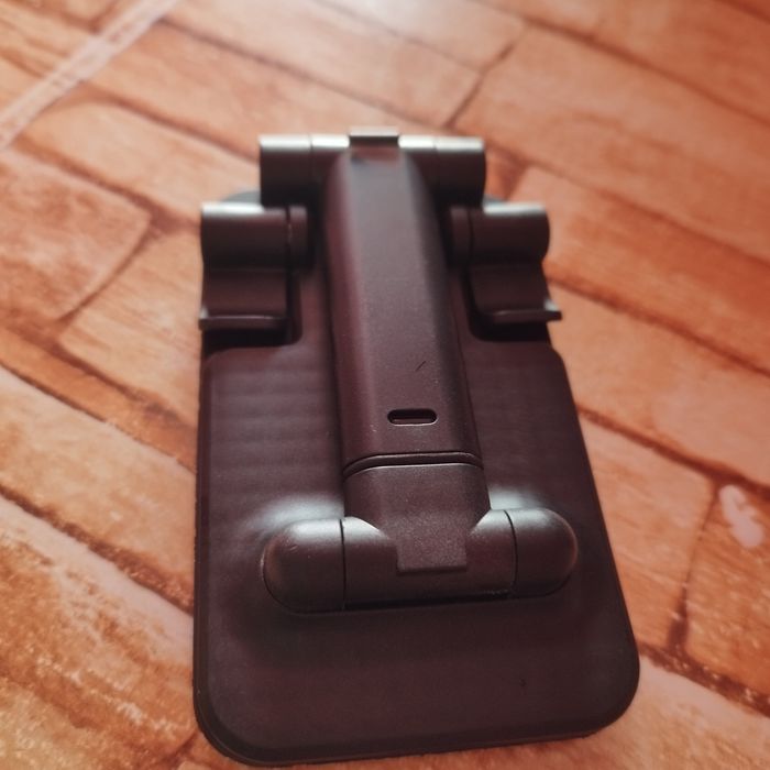 Stojak na telefon, pad.ps3 i ps4  itp