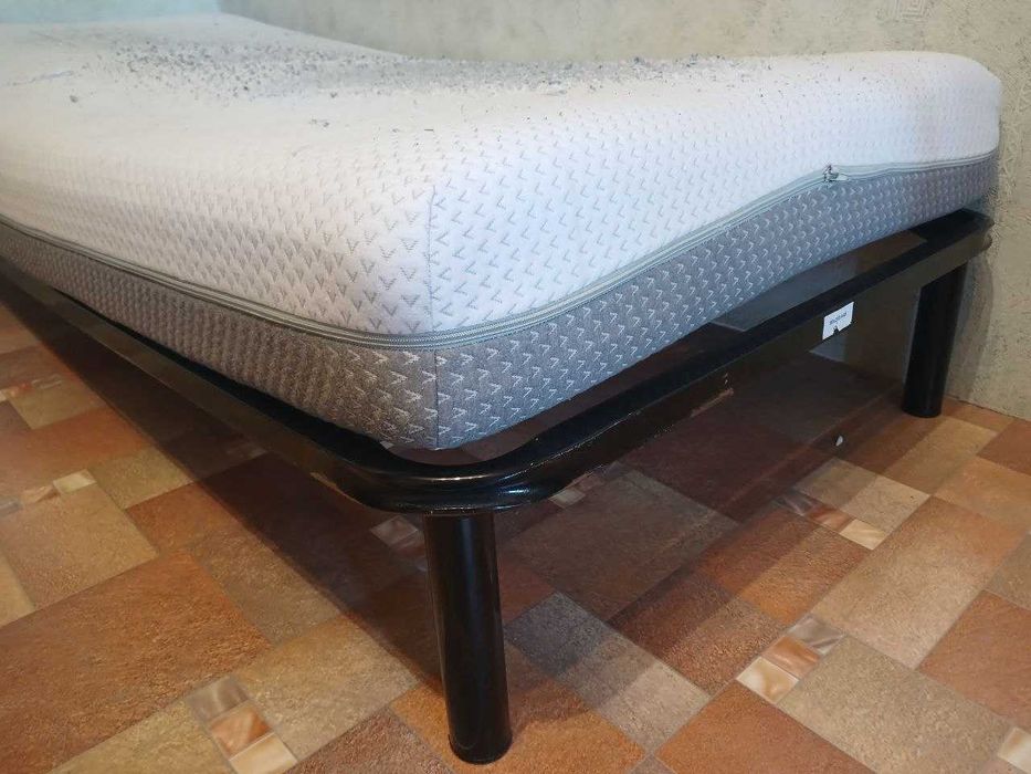 Матрас и Ламельный каркас с ножками 90x200см