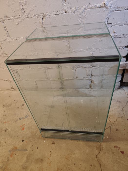 Terarium stan bardzo dobry.