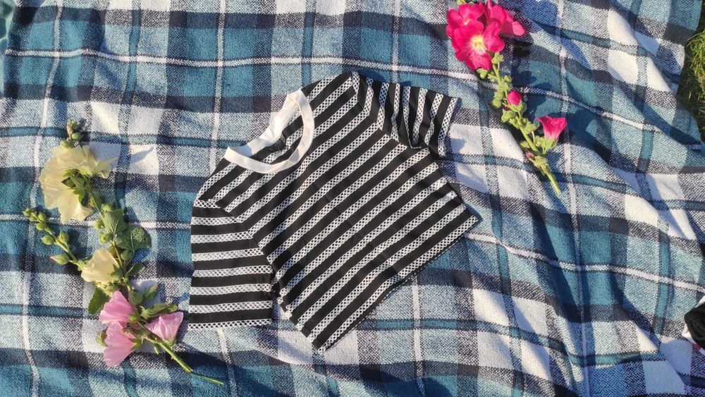 Топ в полоску, чорно-білий