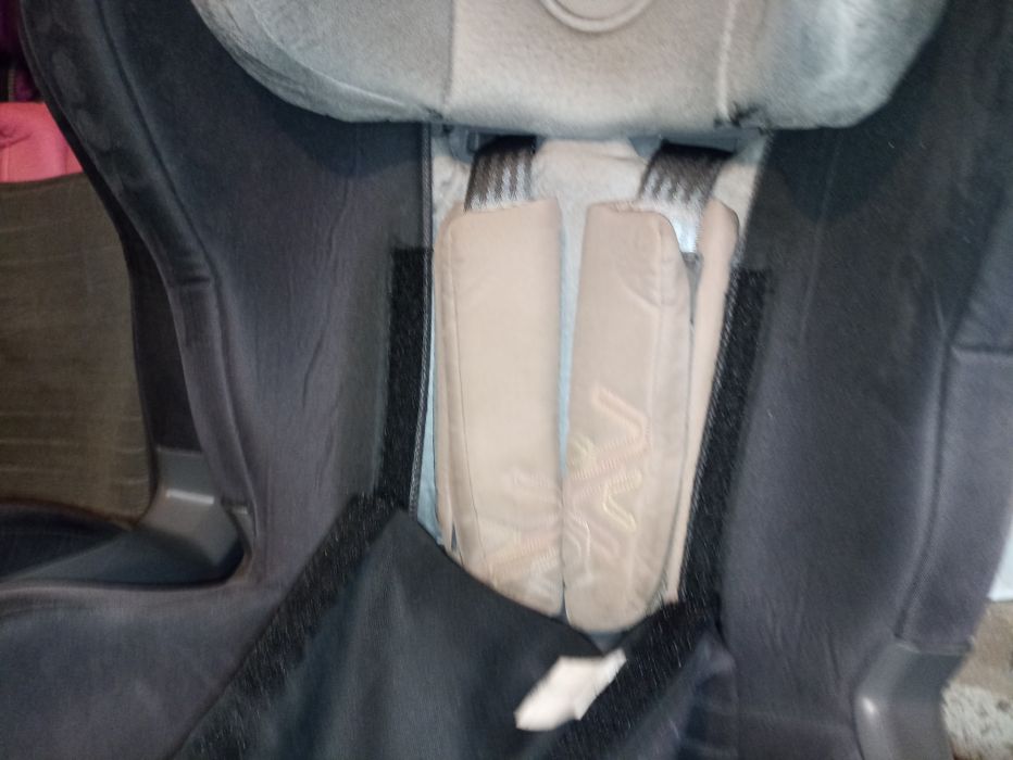 Sprzedam 2 foteliki samochodowe Avionaut Glider ISOFIX 9-25kg