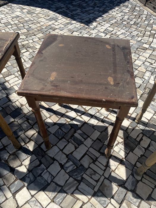 6 Mesas em madeira (restauração) 60 x 60 cm