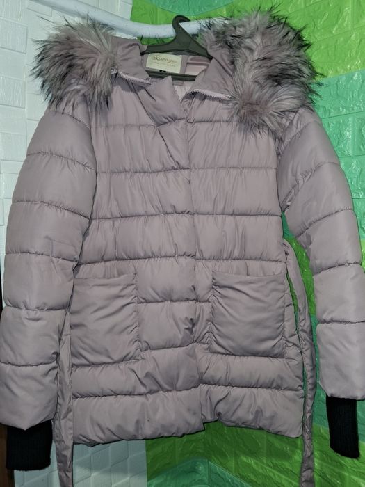 Куртка  пудрова продам