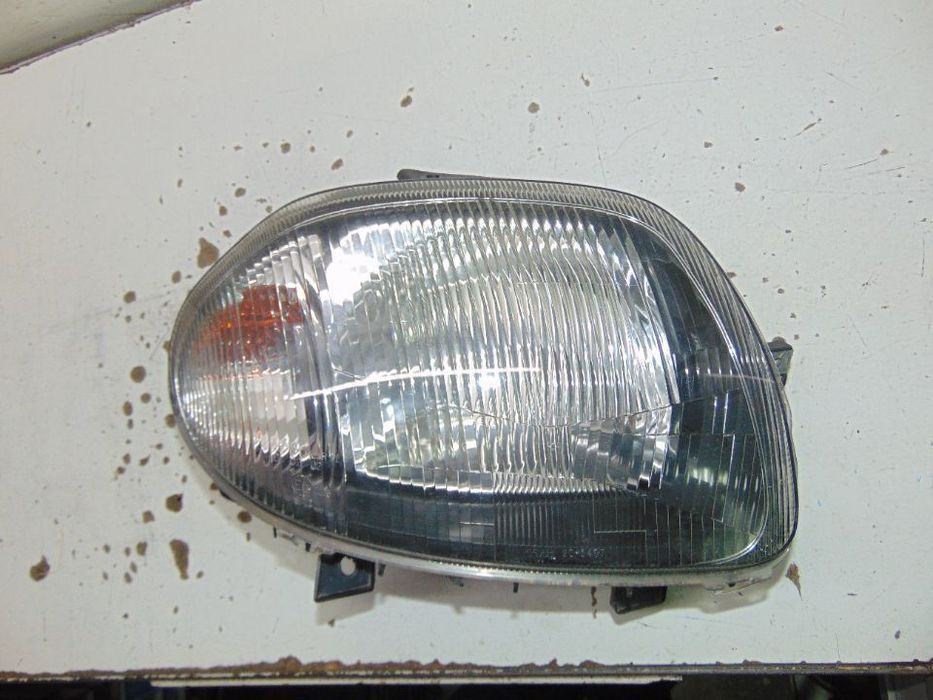 Renault clio farol " nova de stock antigo