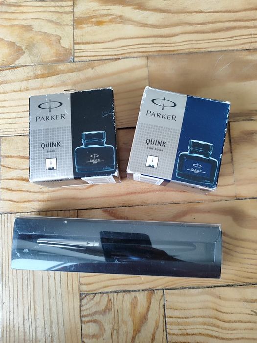 Dois tinteiros antigos Parker.