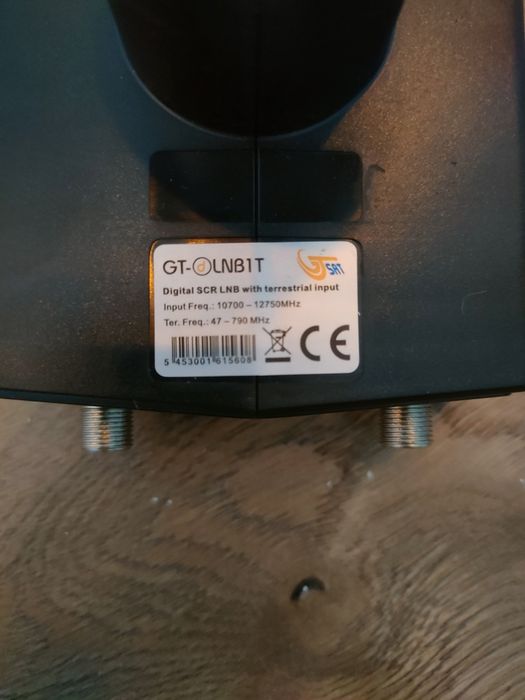 Konwerter twin TechniSat
Konwerter twin (podwójny) TechniSat WIDEBAND-