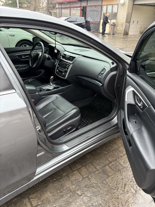 Продам nissan altima 2017 SL