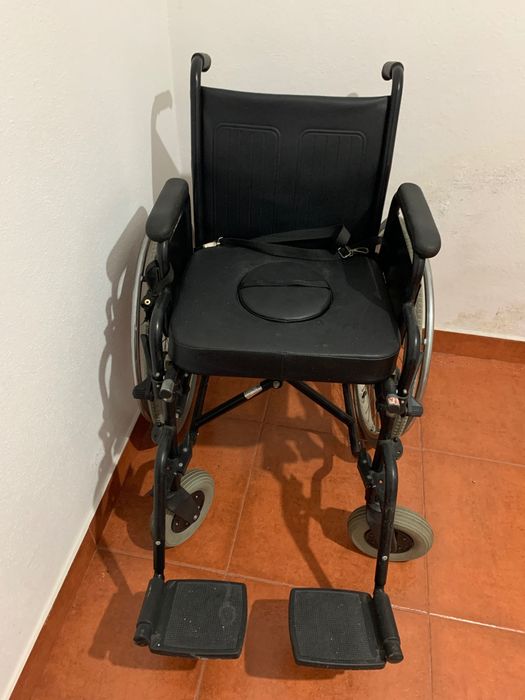 Cadeira rodas para adulto