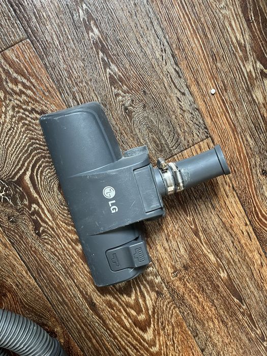 Пилесос lg мез мішковий в хорошому стані