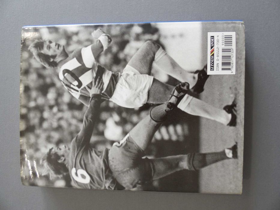 Livro The Guinness Football Encyclopedia