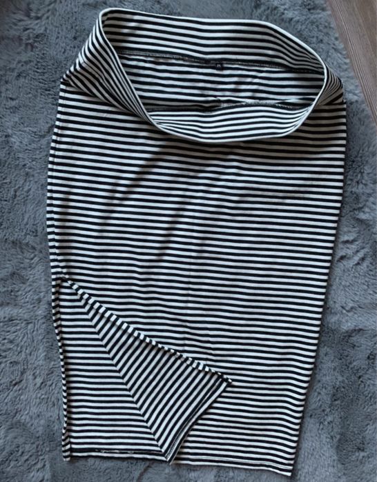 Spódniczka tuba pasiak bialo czarna M 38 z rozcieciem