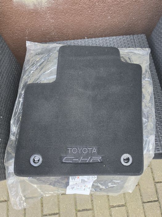 Oryginalne dywaniki toyota ch-r rok 2019  NOWE!