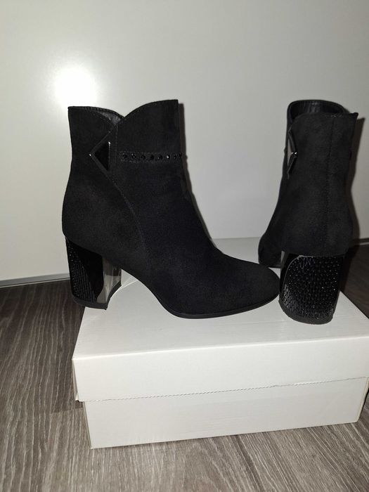 Botki czarne 36 Juma zamsz