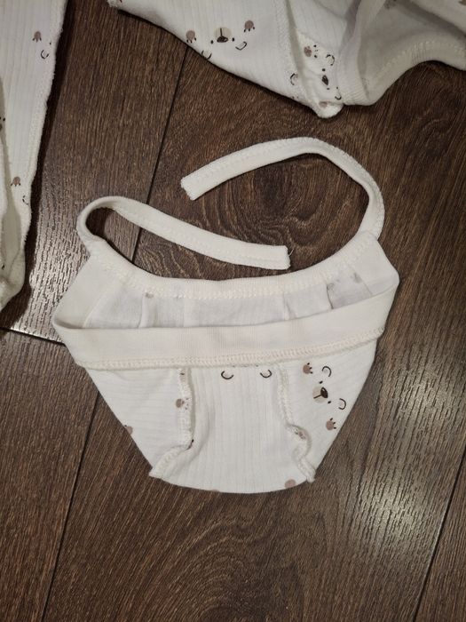 Продам набір дитячого одягу