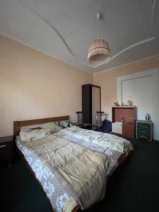 Будинок Незвисько, 18с.землі