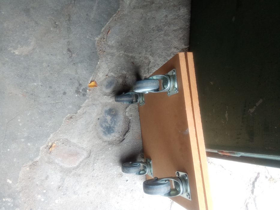 Carrinho transporte eletrodomésticos.