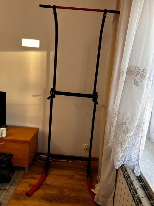 Drążek stacjonarny do podciągania poręcze