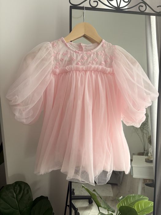 Сукня на дівчинку 3-4 років