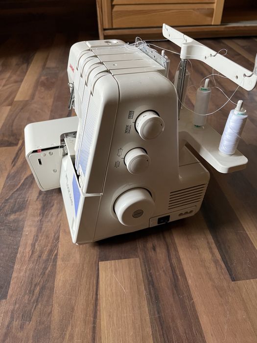 Оверлок Janome 644D б/у
