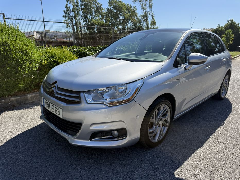 Citroen C4 Ano 2014 Diesel Automatico  tecto panoramico