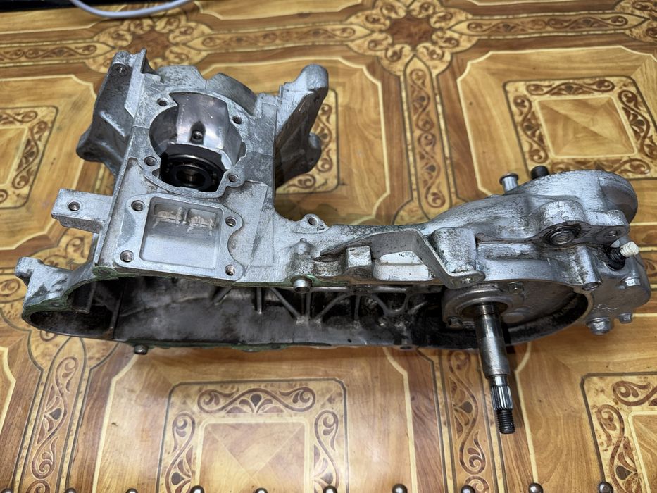 Картера Honda Dio 18,25,27,28 AF18E товстий вал (блок, двигун, мотор)